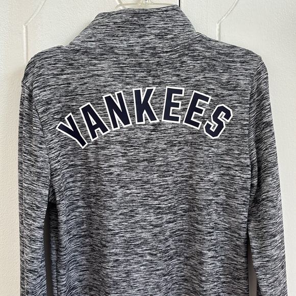 NWOT VS PINK Yankee 3 Quarter Zip Up - Picture 3 of 4
